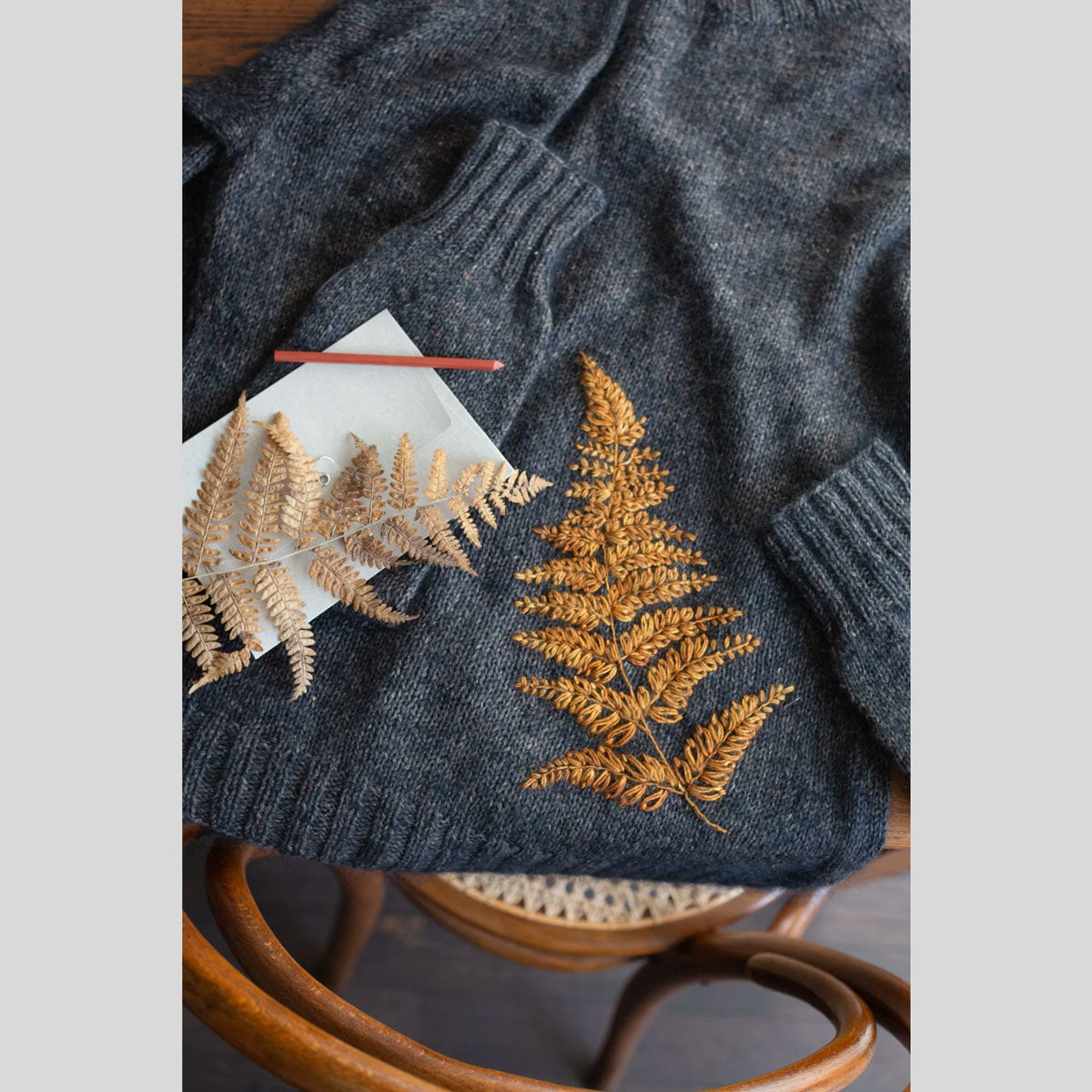 Laine Magazine Judit Gummlich Books - Embroidery on Knits - Extra Image