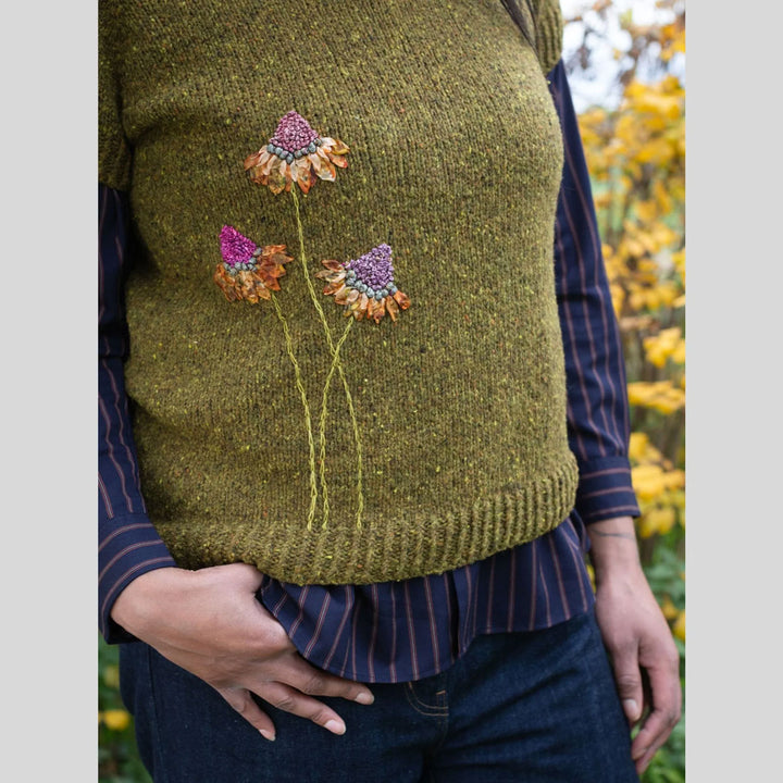 Laine Magazine Judit Gummlich Books - Embroidery on Knits - Extra Image