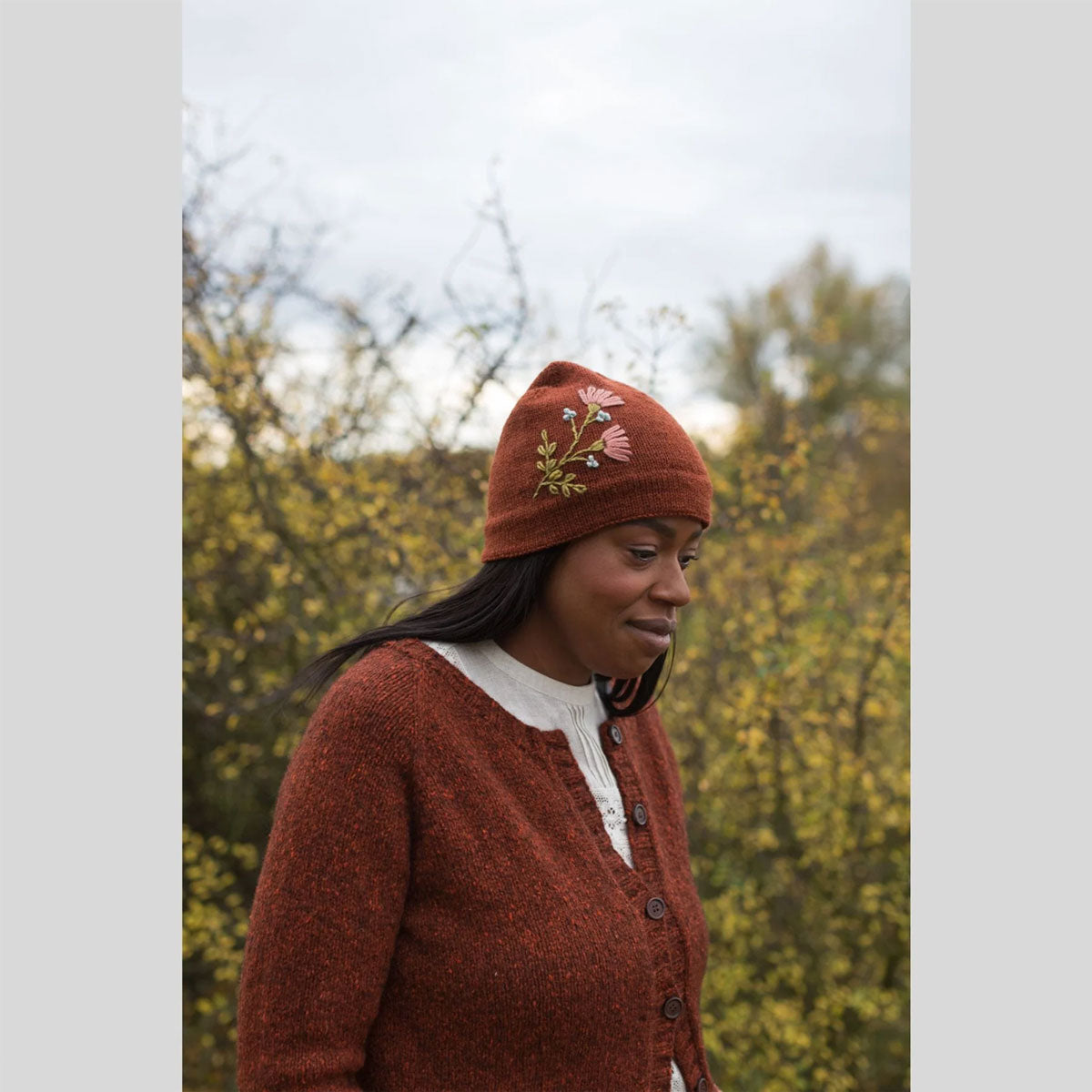 Laine Magazine Judit Gummlich Books - Embroidery on Knits - Extra Image