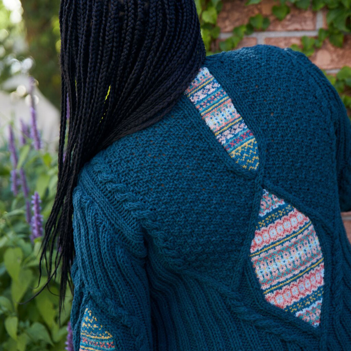 Laine Magazine Espace Tricot Books - Knits from the LYS - Extra Image