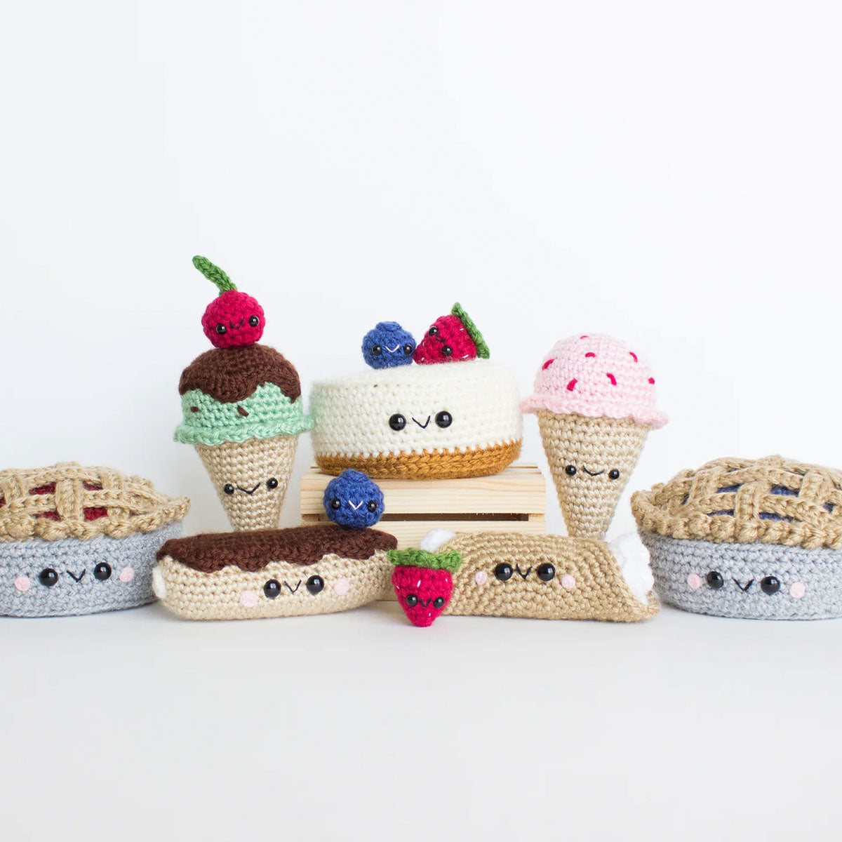 Lauren Espy Books - Crochet Cafe - Extra Image
