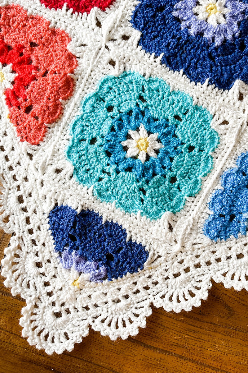 Scheepjes Hearts In Bloom Blanket Kit - Extra Image