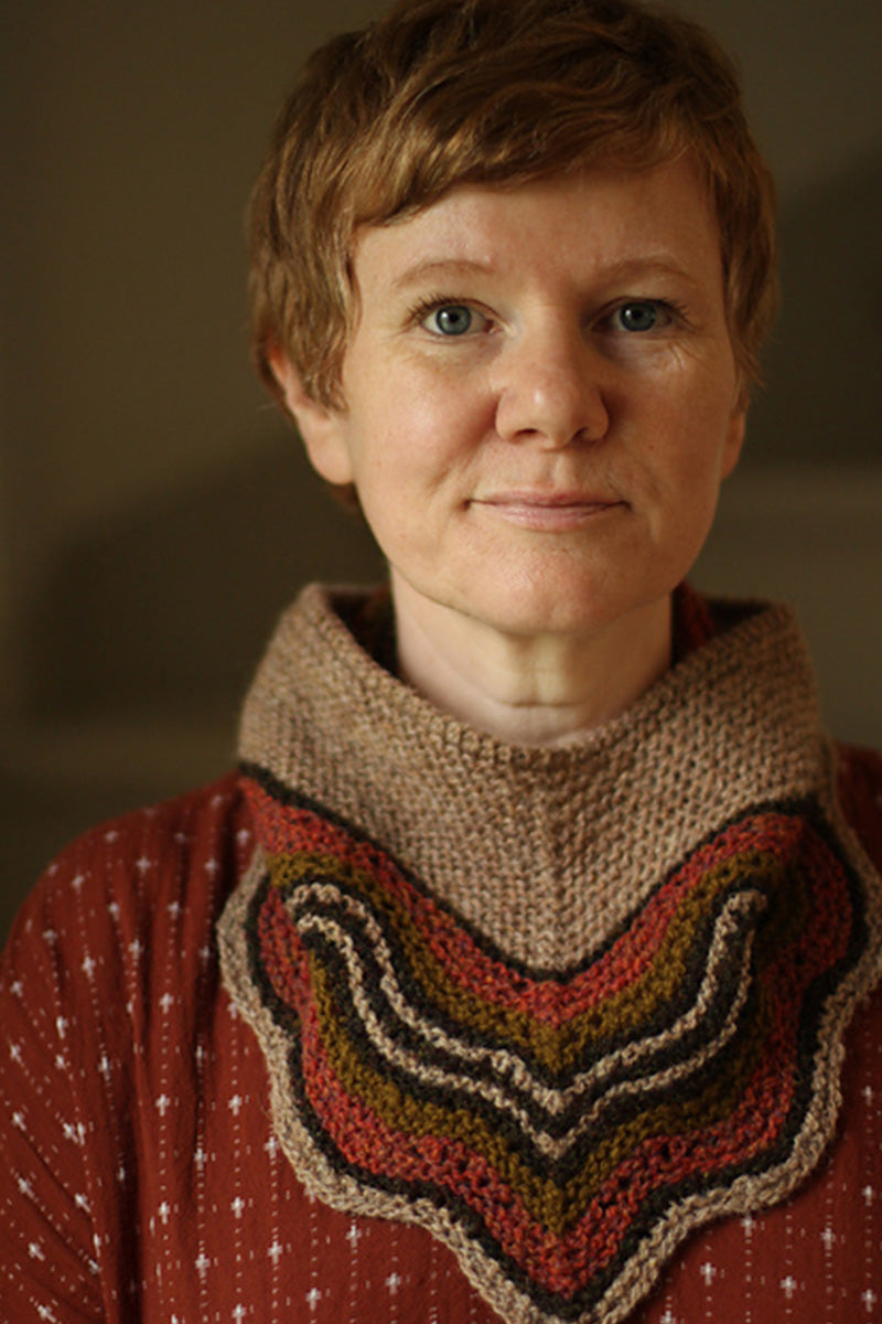 Jamieson's of Shetland Hapkerchief Cowl Kit - Extra Image
