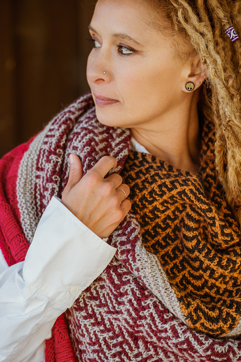 Yarn Citizen Wassail Shawl Kit - Extra Image