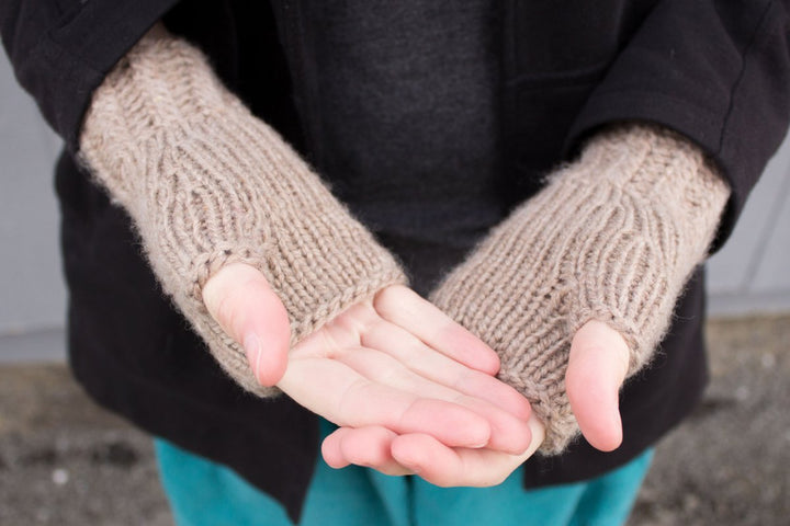 Diana's Owl Mitts - Main Image 2