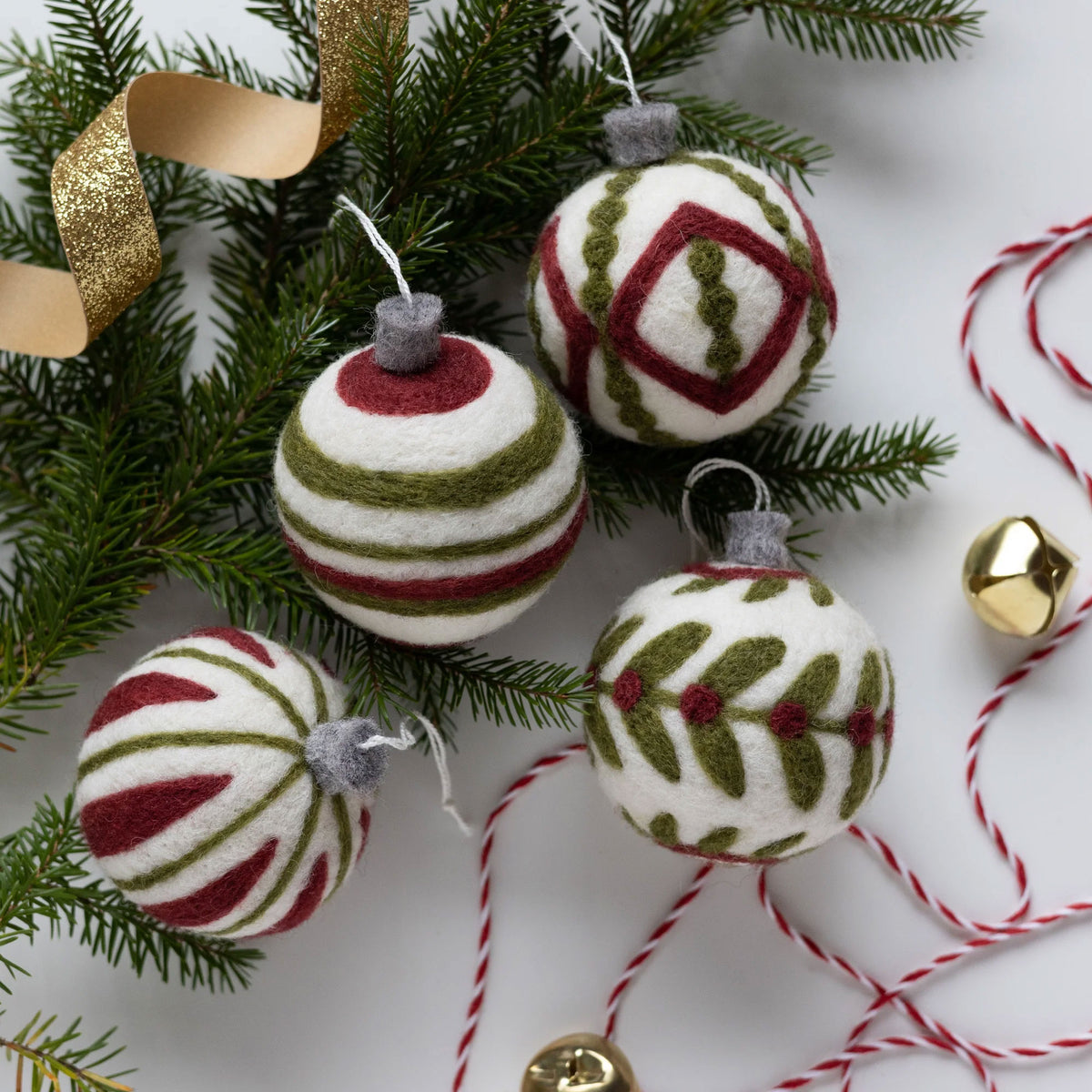 Felted Sky Sculpting With Wool Needle Felting Kits - Christmas Ornaments - Zoom Image
