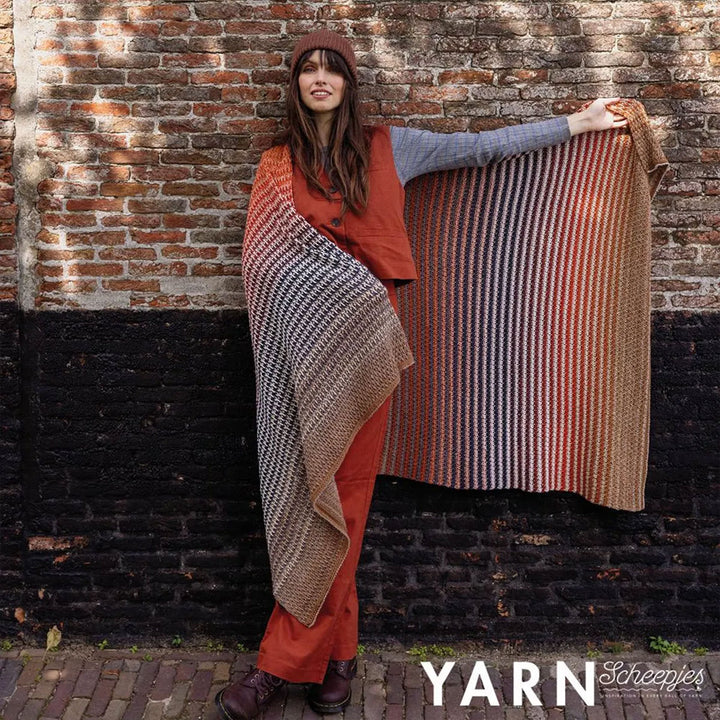 Scheepjes YARN Bookazine - Number 18 - The Family Issue - Extra Image