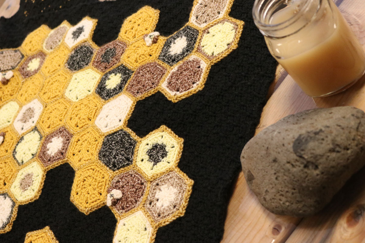 Nicole's Baby Honey Bee Blanket - Main Image 4