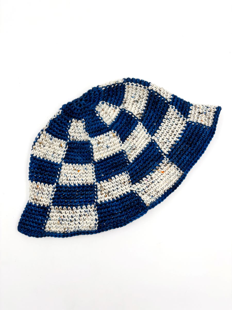 Aiyana's Madelinetosh Oh Snap Bucket Hat - Main Image 1