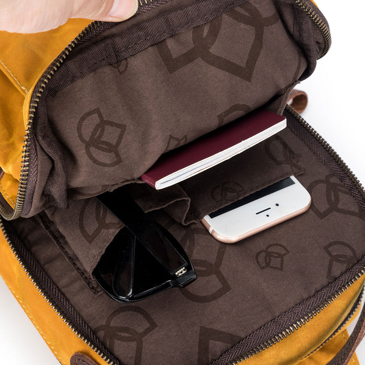 della Q Maker's Mini Messenger - Olive - Extra Image